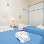 Flora Maisonettes 1 *