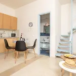 Flora Maisonettes 1 Гайос