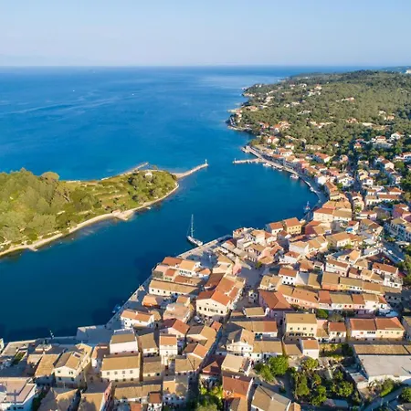 Flora Maisonettes 1 Apartman