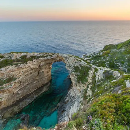 Flora Maisonettes 1 Lägenhet